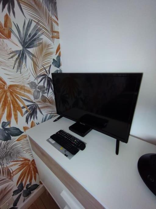 Le Ptit Nid De Louviers Tv/Fibre Lägenhet Exteriör bild